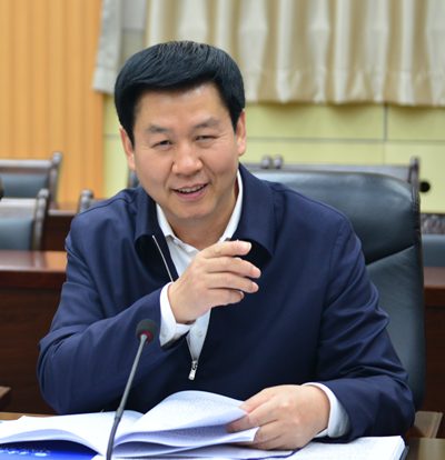 庄长兴 - 副本.jpg
