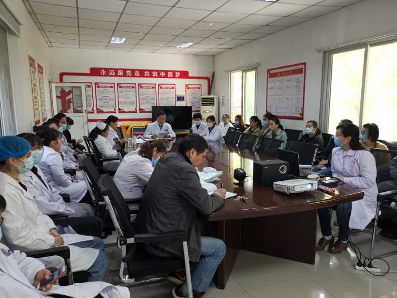疫情防控校医院举行秋冬季传染病防控知识讲座和新冠肺炎疫情防控实操